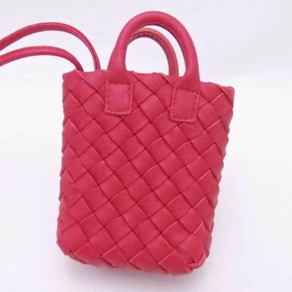 Pre-Owned Bottega Veneta BOTTEGAVENETA Charm Key Ring Case Intrecciato Leather/Metal Red x Silver Unisex (Good) - Image 2